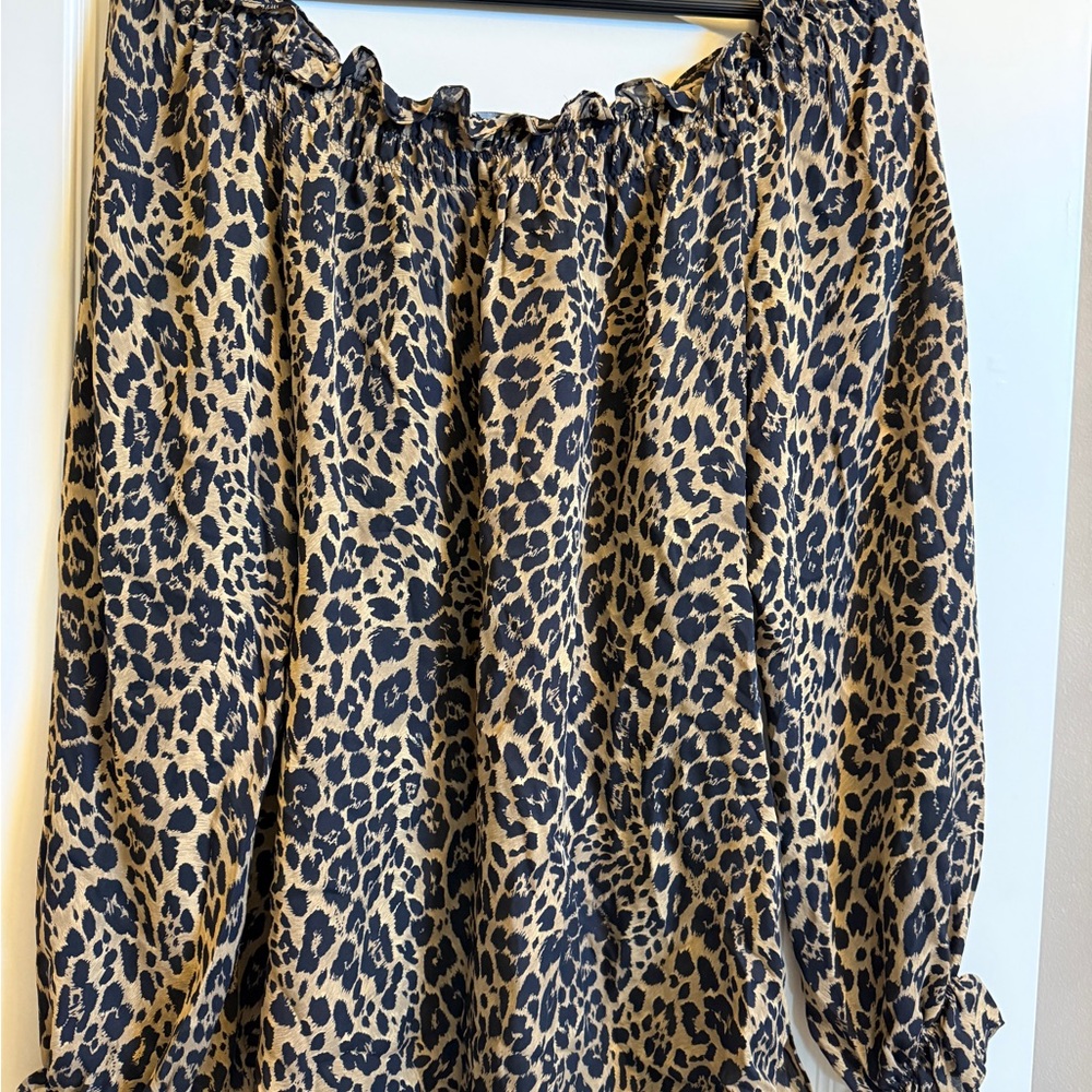 Express silk Leopard Print Off-Shoulder Blouse - Black & Tan